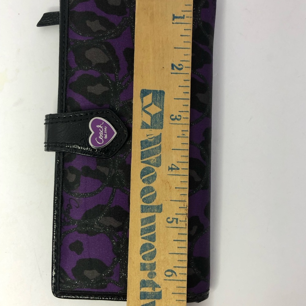 Coach Purple Poppy Daisy Ocelot Print Wallet Snap Leopard Heart Rare Logo - Picture 15 of 16
